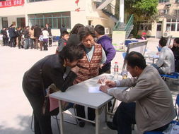 服務(wù)社區(qū)居民，奉獻(xiàn)上海世博——零陵中學(xué)積極開展教育咨詢和招生面試工作